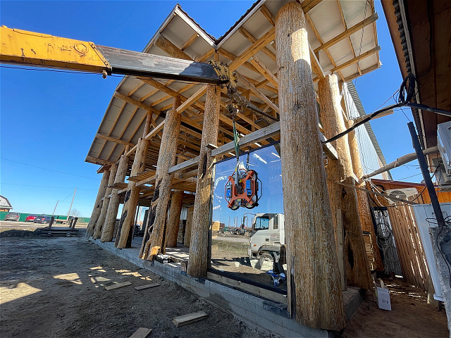 Панорамные окна в сруб: как совместить традиции и современные технологии